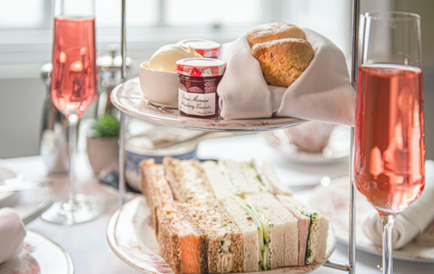 Afternoon tea rectangle landscape smaller optimized 500